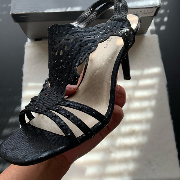 Covington Women’s Romana Dress Sandals - Picture 4 of 5